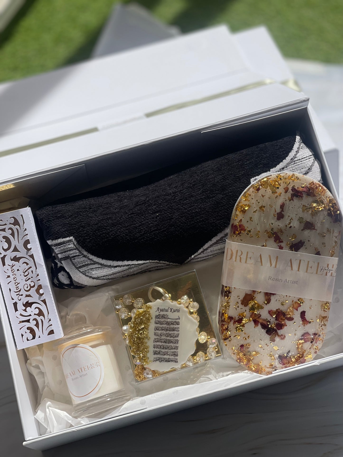 4-Eid Prayer Set | Prayer Mat, Candle, Tasbih, Ayatul Kursi, Oval Tray