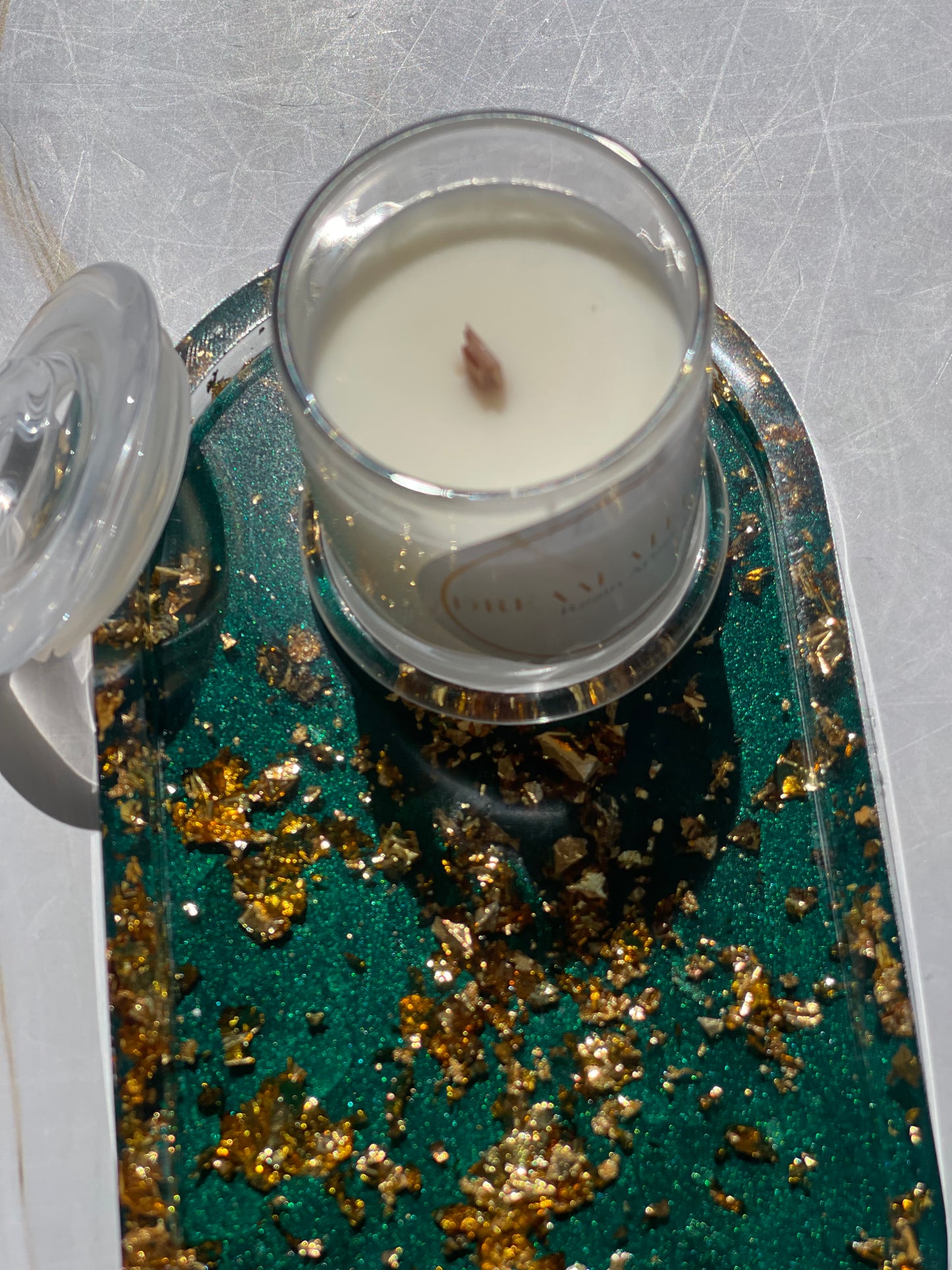 2-Essential Gift Pack | Candle & Tray Set