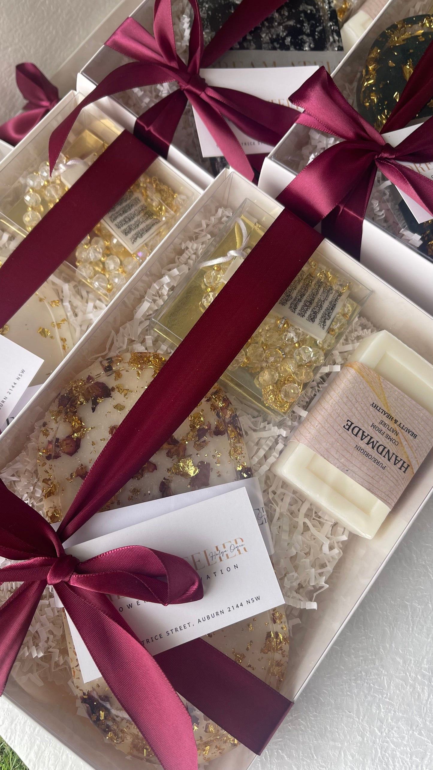Premium Gift Pack | Tray, Soap, Ayatul Kursi Car Hanger & Tasbih