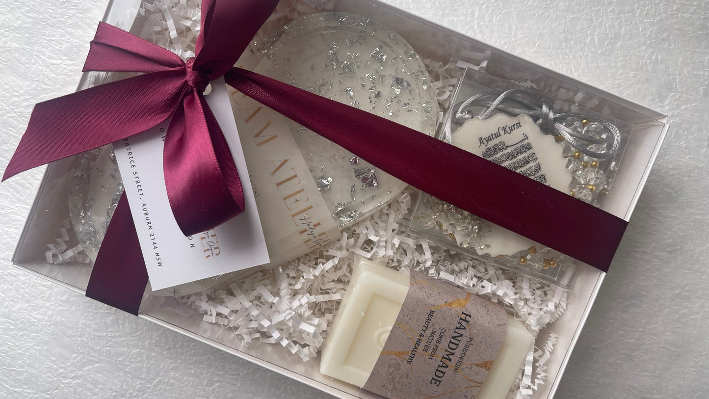 Premium Gift Pack | Tray, Soap, Ayatul Kursi Car Hanger & Tasbih