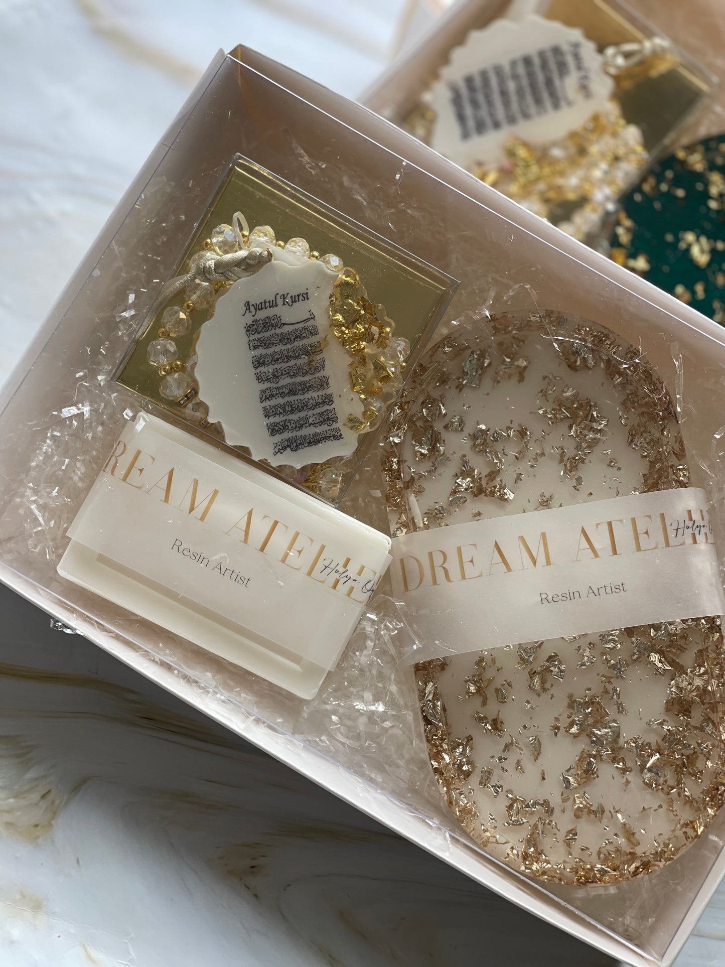 Premium Gift Pack | Tray, Soap, Ayatul Kursi Car Hanger & Tasbih