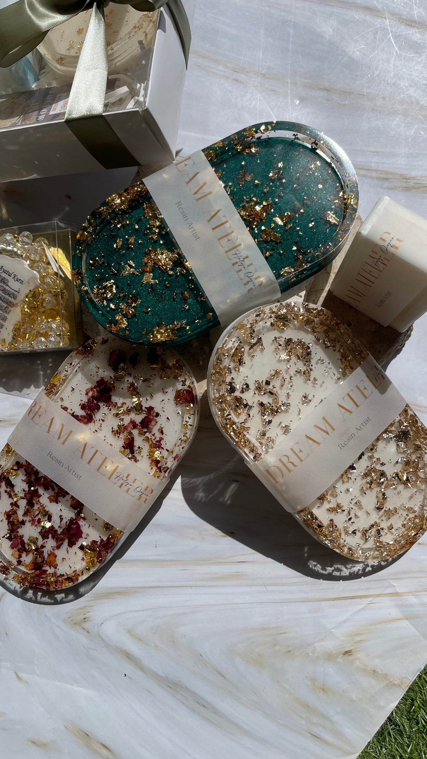 Premium Gift Pack | Tray, Soap, Ayatul Kursi Car Hanger & Tasbih