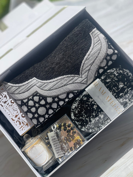 4-Eid Prayer Set | Prayer Mat, Candle, Tasbih, Ayatul Kursi, Oval Tray