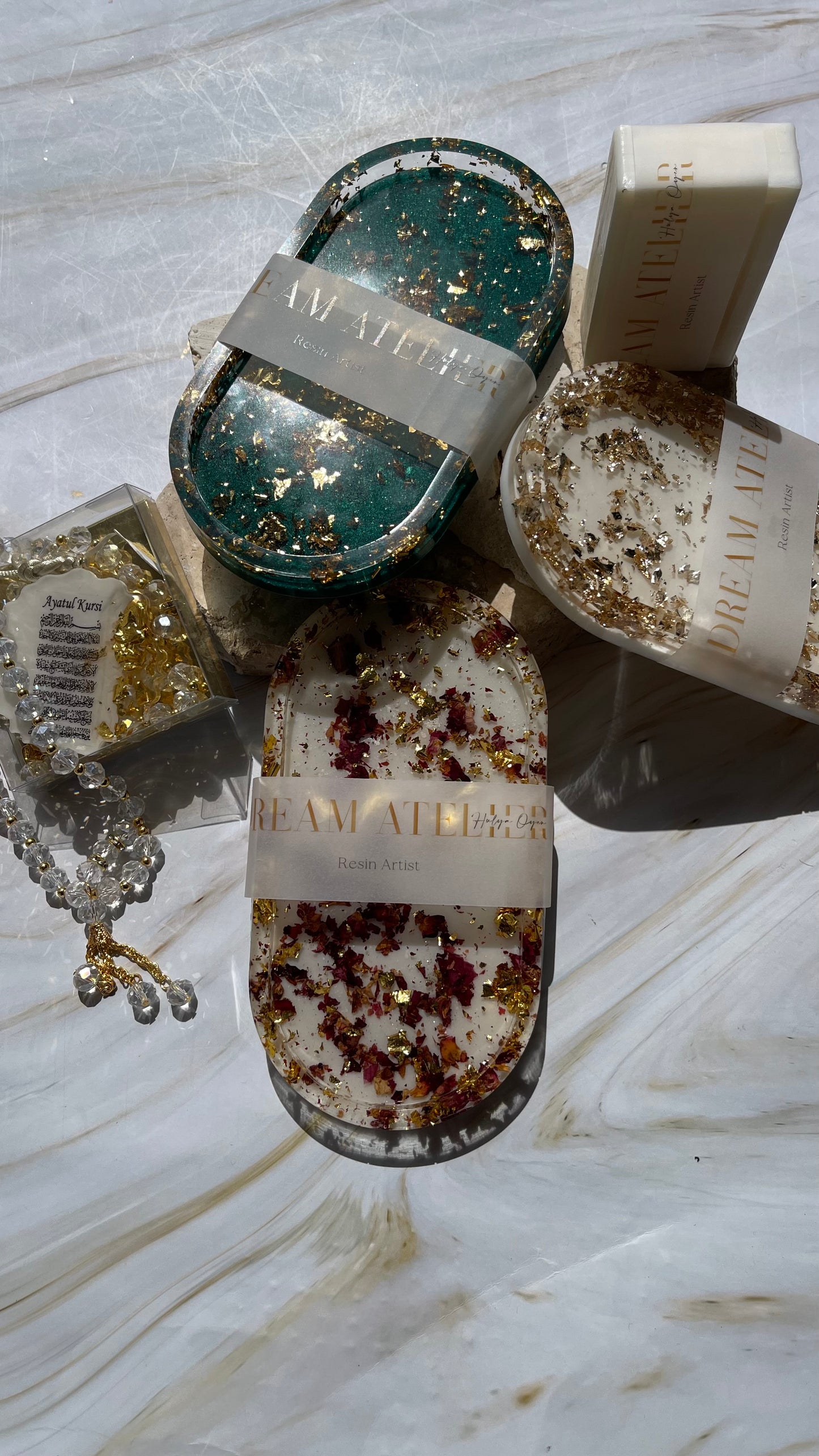 Premium Gift Pack | Tray, Soap, Ayatul Kursi Car Hanger & Tasbih